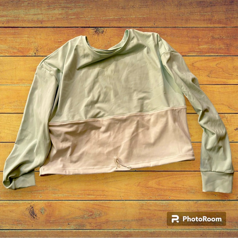 ‼️SOLD‼️ 𝙉𝙒𝙊𝙏 𝙕𝙔𝙄𝘼 - Two Tone Cinch Crop Long Sleeve Sweatshirt - LG